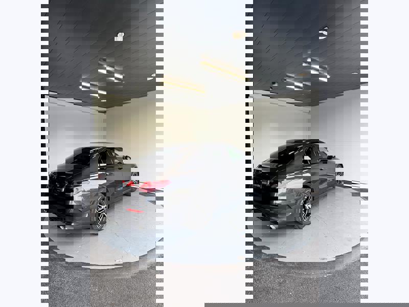 Image Mercedes-Benz CLASSE E BERLINE 220 d AMG Line  